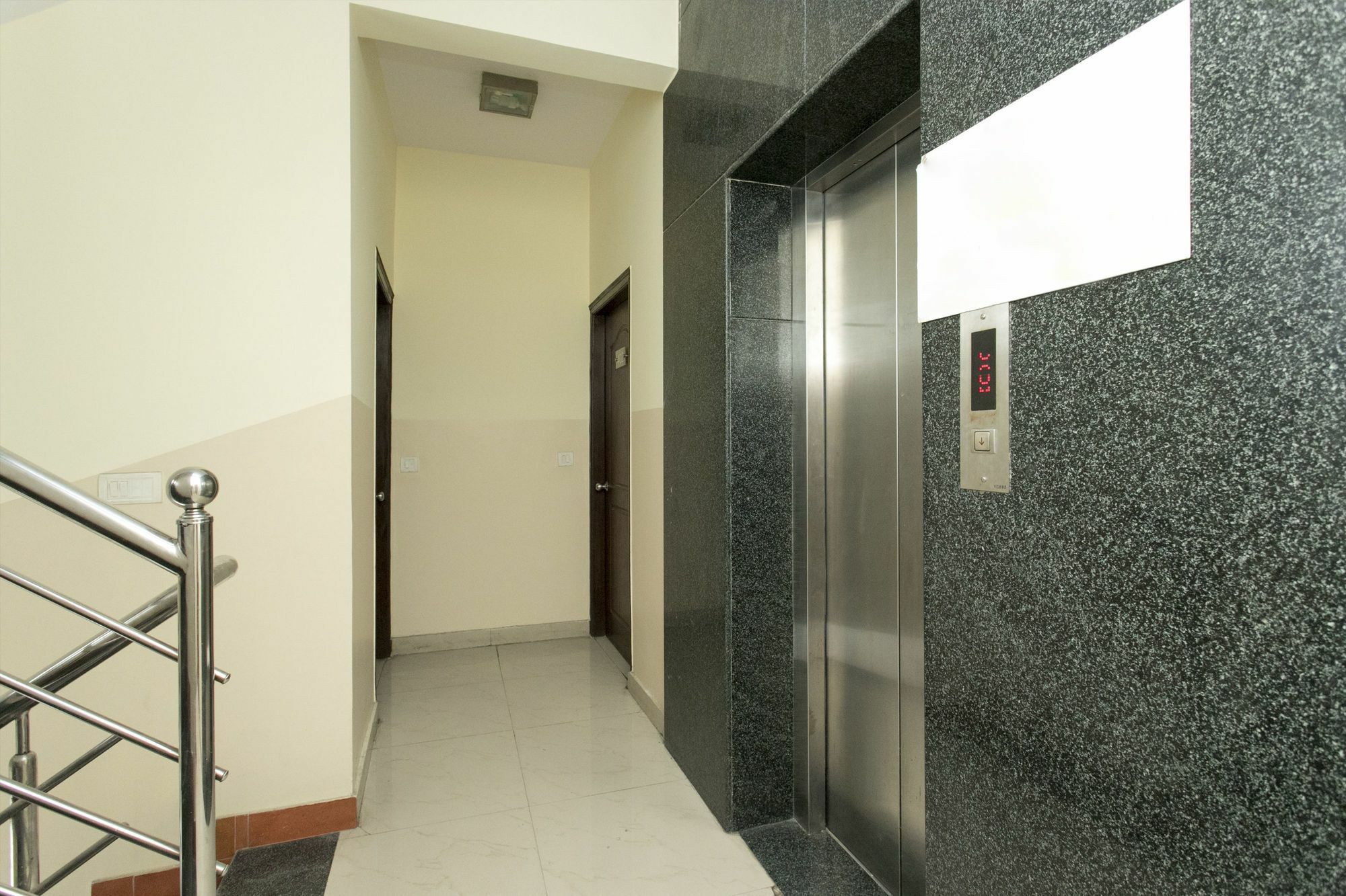 Oyo 10378 Hotel Hibiscus Mayflower Bangalore Exterior photo